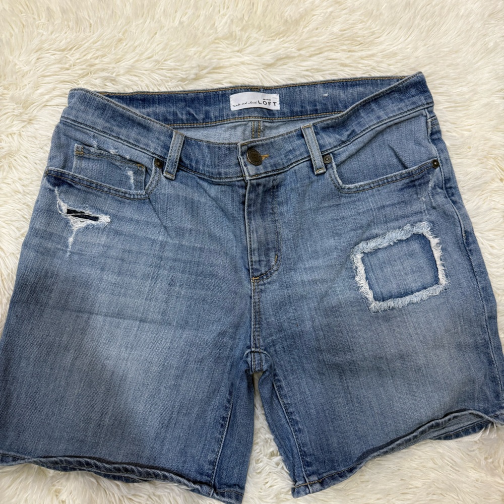 LOFT Women's Medium Blue Denim Shorts